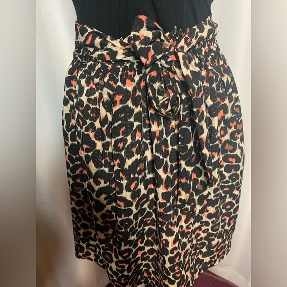 WHO What Wear Sketched Leopard Print Skirt in Black/Brown/Coral - Picture 7 of 9